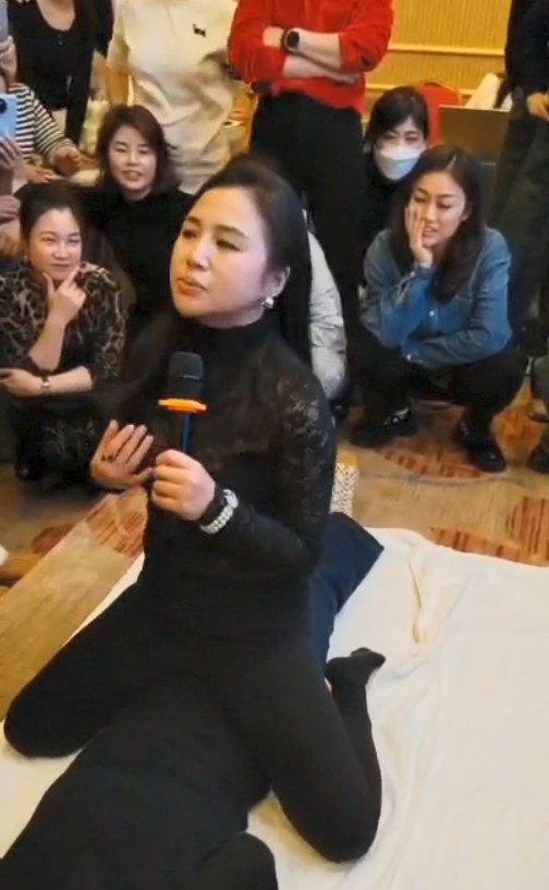 女性如何给自己带来顶点快感真人实操示范讲解  0.2G