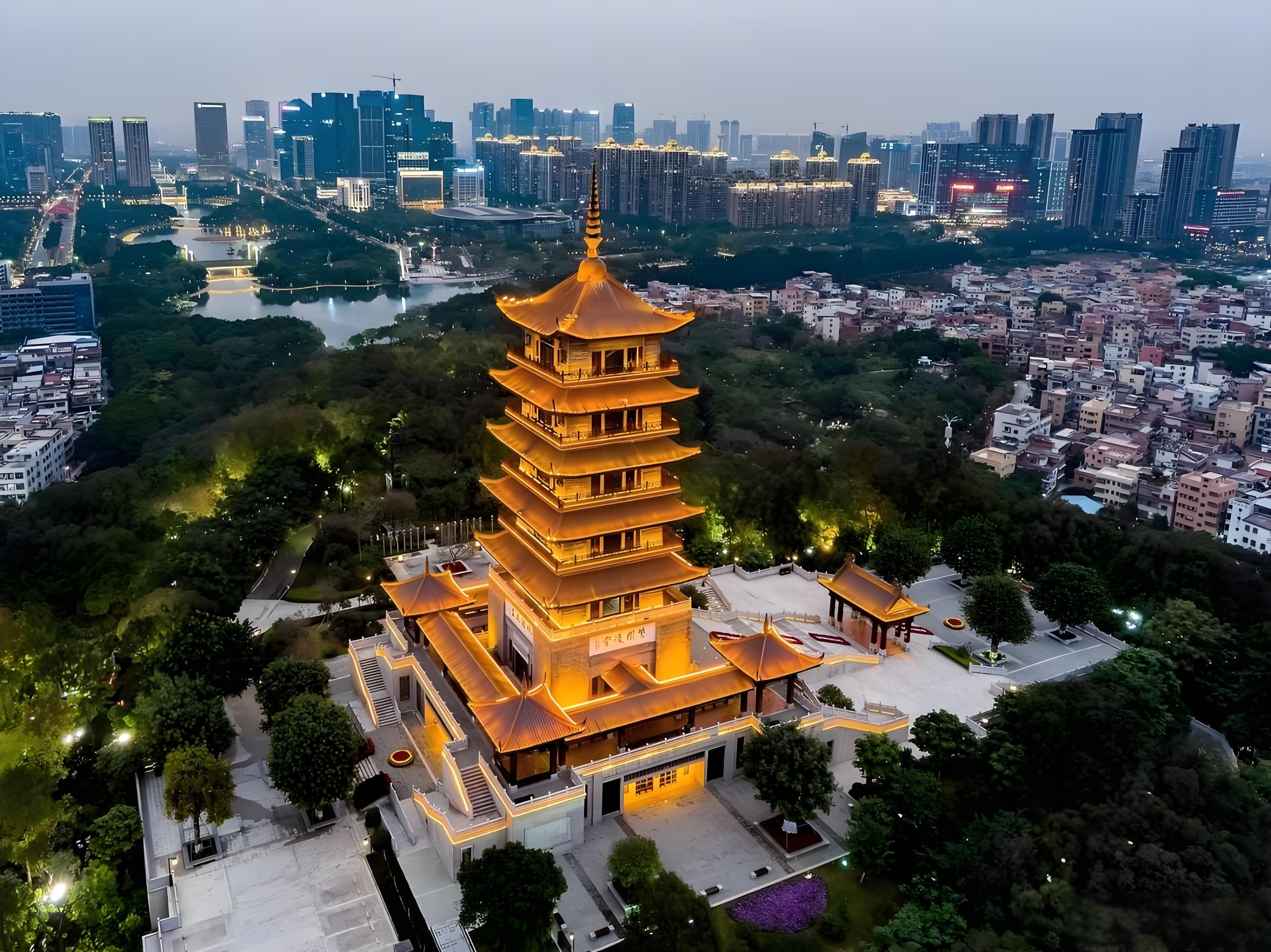 《2025国内最新旅游攻略》吃住行游购，一本全解决！约2400个详尽景点介绍【817MB】