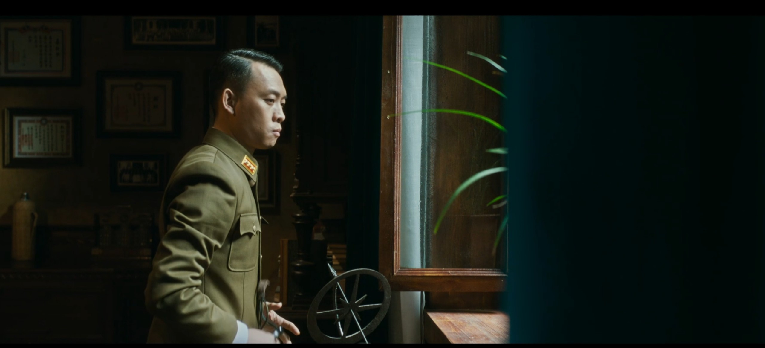 刀尖（2023）1080p  [中英字幕]   [5.8G] （张译 悬疑））